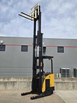 Reach Trucks 2020  Yale NR045EB (9)