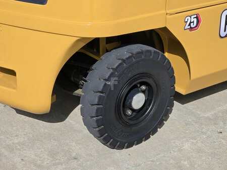 Propane Forklifts 2018  CAT Lift Trucks GP25N (12)