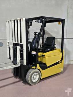 Montacargas diésel 2015  Yale ERP025VC (7)