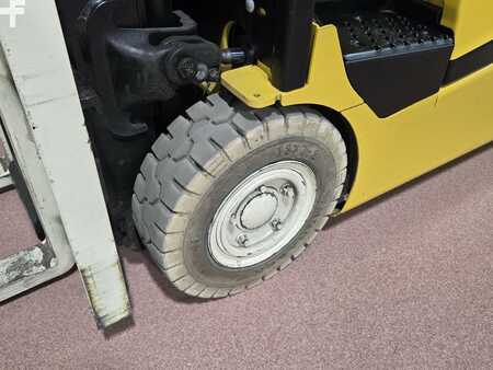 Montacargas diésel 2015  Yale ERP025VC (9)