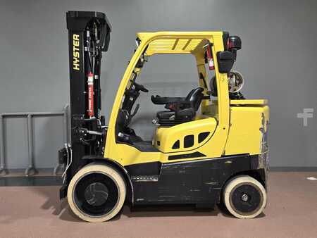 Propane Forklifts 2021  Hyster S135FT (1)