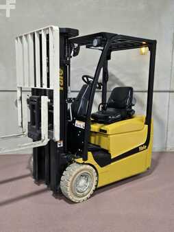 Montacargas diésel 2016  Yale ERP025VC (7)