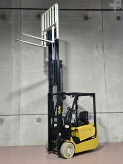 Montacargas diésel 2016  Yale ERP025VC (8)