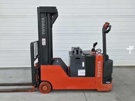 Pallet Stackers 2018  Toyota 6BWC15 (1)