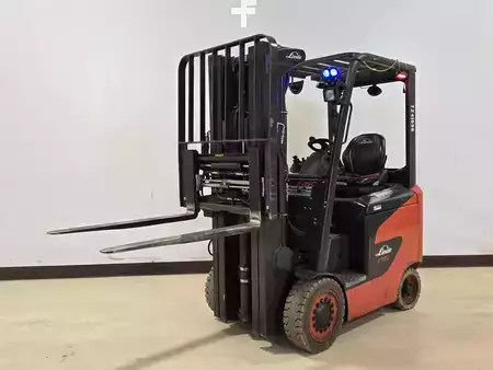 Montacargas Eléctrico (4 ruedas) 2021  Linde E25C (10)