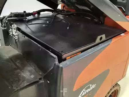 Montacargas Eléctrico (4 ruedas) 2021  Linde E25C (15)
