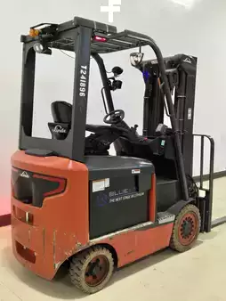 Montacargas Eléctrico (4 ruedas) 2021  Linde E25C (5)