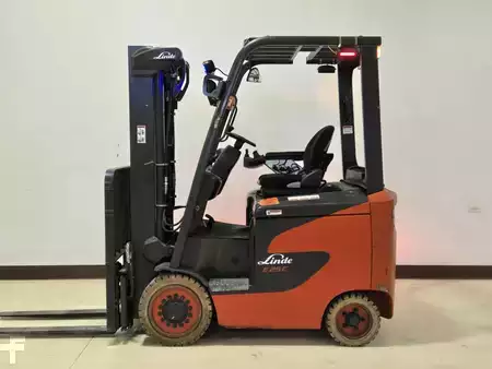 Montacargas Eléctrico (4 ruedas) 2021  Linde E25C (1)