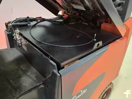 Montacargas Eléctrico (4 ruedas) 2021  Linde E25C (12)