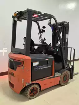 Montacargas Eléctrico (4 ruedas) 2021  Linde E25C (5)