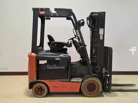 Montacargas Eléctrico (4 ruedas) 2021  Linde E25C (6)