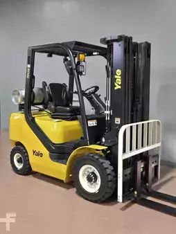 Propane Forklifts 2023  Yale GLP050UX (4)