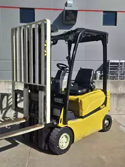 Montacargas de Pasillo Angosto 2019  Yale ERP030VFN36TE082 (7)
