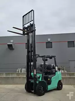 Propane Forklifts 2020  Mitsubishi FG25N (8)