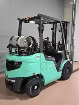 Propane Forklifts 2020  Mitsubishi FG25N (2)
