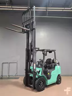 Propane Forklifts 2020  Mitsubishi FG25N (8)