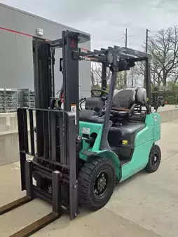 Propane Forklifts 2020  Mitsubishi FG25N (3)
