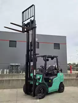 Propane Forklifts 2020  Mitsubishi FG25N (8)
