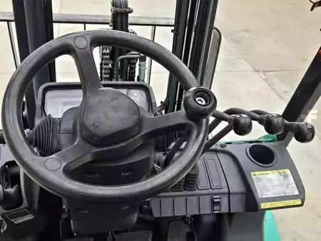 Diesel Forklifts  Mitsubishi FD20N (9)