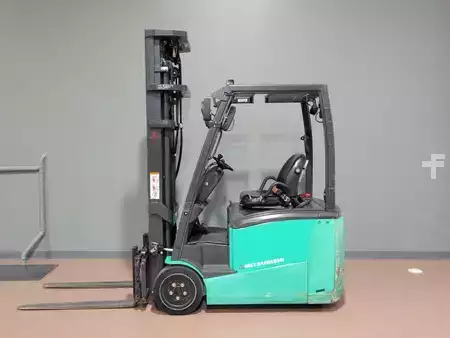 Chariots pour allées étroites  Mitsubishi FB18PNT (1)