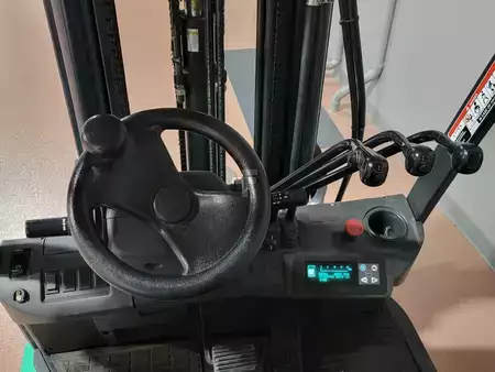 Chariots pour allées étroites  Mitsubishi FB18PNT (11)
