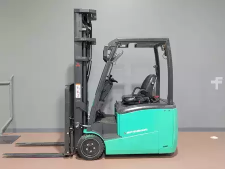 Chariots pour allées étroites  Mitsubishi FB18PNT (1)