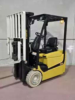 Montacargas de Pasillo Angosto 2016  Yale ERP025VCE24TE078 (7)