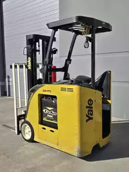 Montacargas de Pasillo Angosto 2019  Yale ESC030ADN36TE083 (2)
