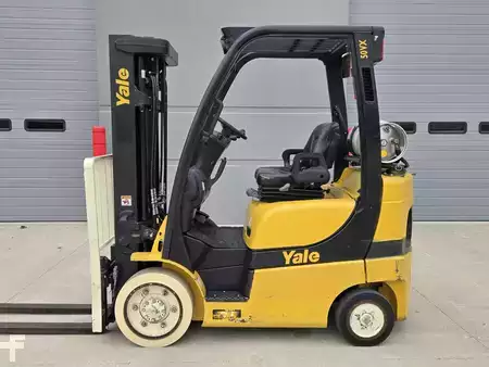 Propane Forklifts  Yale GLC050VXNEAE083 (1)
