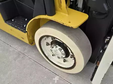 Propane Forklifts  Yale GLC050VXNEAE083 (10)