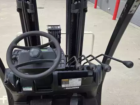 Propane Forklifts  Yale GLC050VXNEAE083 (12)