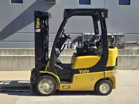 Propane Forklifts  Yale GLC050VXNEAE083 (1)