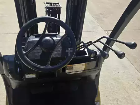 Propane Forklifts  Yale GLC050VXNEAE083 (11)