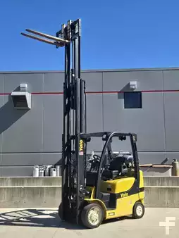 Propane Forklifts  Yale GLC050VXNEAE083 (8)