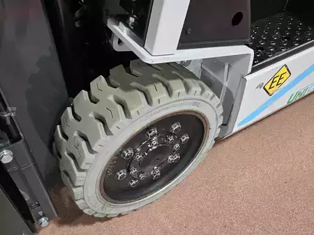 4-Wheel Electric 2022  Unicarriers MCT1B2L25E (13)