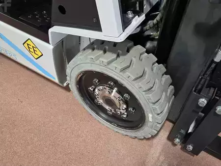 4-Wheel Electric 2022  Unicarriers MCT1B2L25E (9)