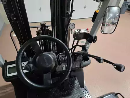 4-Wheel Electric 2022  Unicarriers MCT1B2L25E (13)