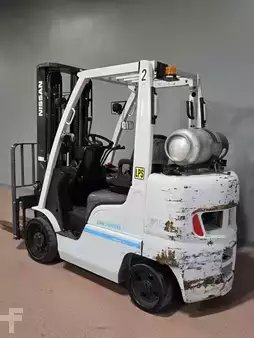 Montacargas GLP 2015  Unicarriers MCUG1F2F30LS (2)