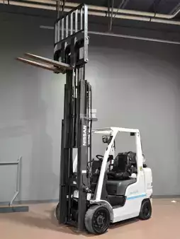 Montacargas GLP 2015  Unicarriers MCUG1F2F30LS (8)