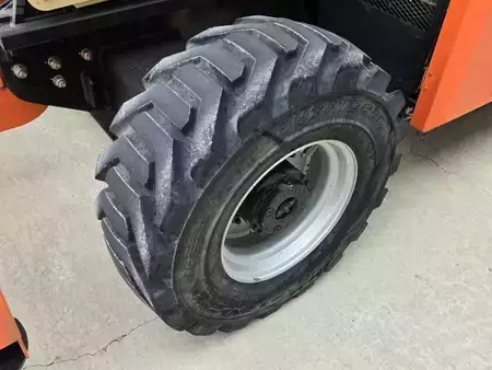 Rough Terrain Forklifts 2017  JLG 530LRT (11)