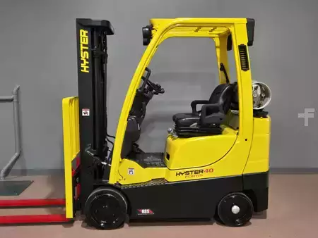 Propane Forklifts 2019  Hyster S40FTS (1)