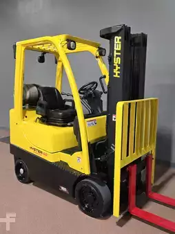 Propane Forklifts 2019  Hyster S40FTS (4)