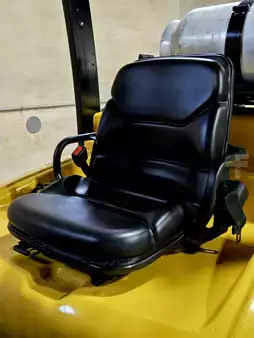 Propane Forklifts 2015  Yale GLC155VXNGBE088 (11)