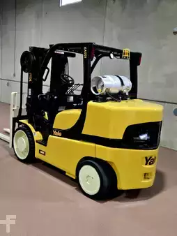Propane Forklifts 2015  Yale GLC155VXNGBE088 (2)