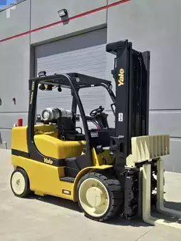 Propane Forklifts  Yale GLC155VXNEBV107 (4)