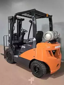 Propane Forklifts 2017  Doosan G25N-7 (2)