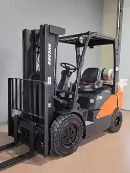 Propane Forklifts 2017  Doosan G25N-7 (3)