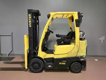 Propane Forklifts 2014  Hyster S60FT (1)