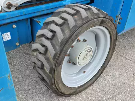 Montacargas Todo Terreno 2008  Genie GS-5390RT (11)