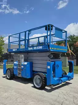 Montacargas Todo Terreno 2008  Genie GS-5390RT (4)